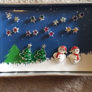 Avon Winter Wonderland 10 Pair Earring Gift Set